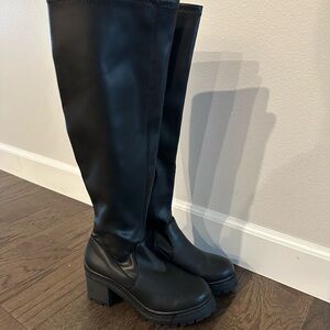 Black Knee High Boots with Chunky Sole and Moderate Block Boots Heel